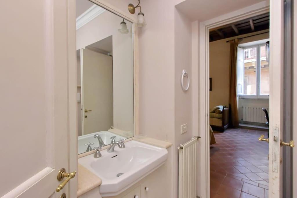 Navona Elegant Two Bedroom Apartment روما المظهر الخارجي الصورة